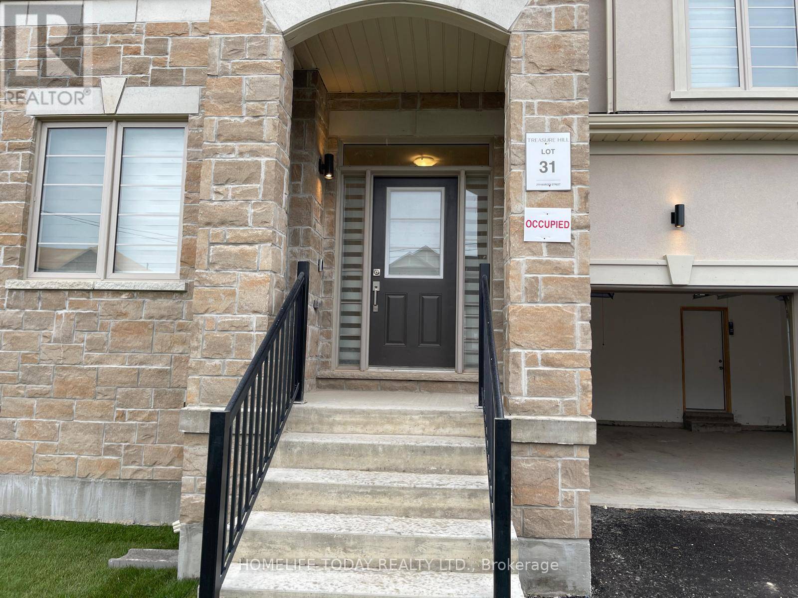 Clearview (stayner), ON L0M1S0,219 WARDEN STREET