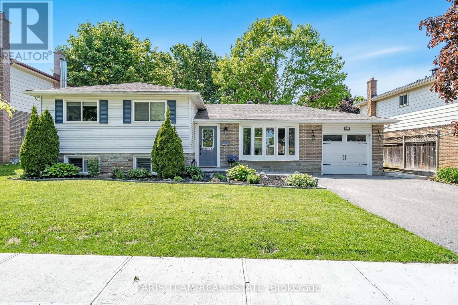 Barrie (allandale Heights), ON L4N3M4,46 BRIAR ROAD