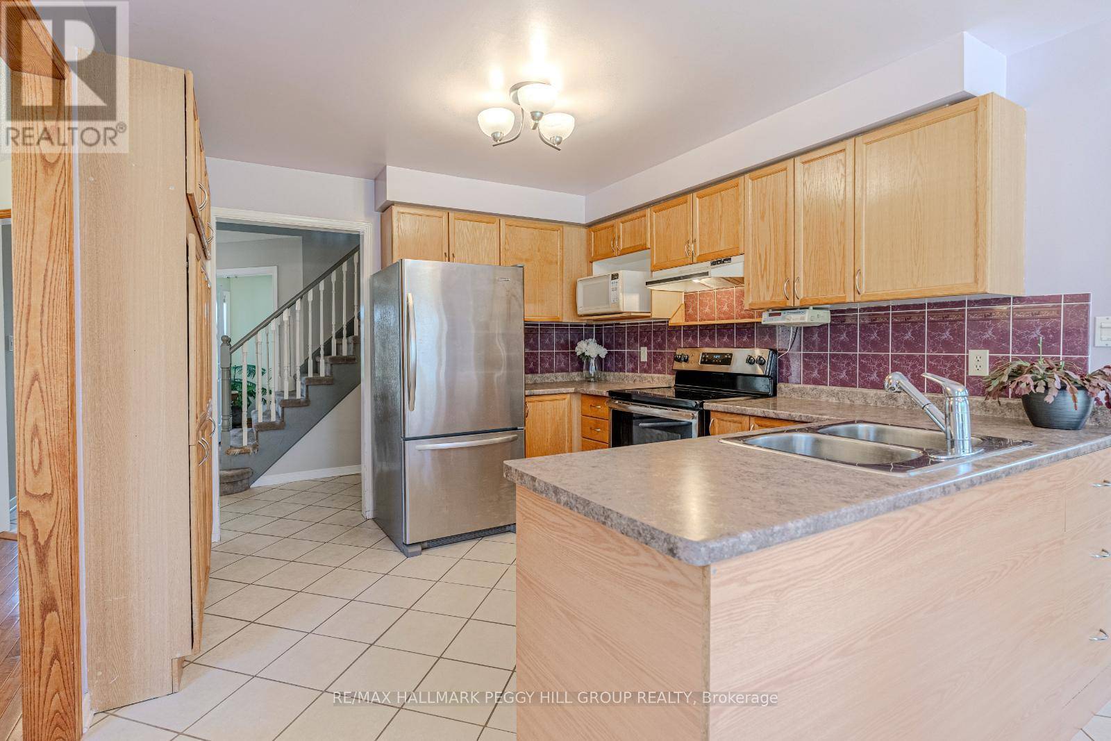 Barrie (west Bayfield), ON L4N7J4,36 FORD STREET
