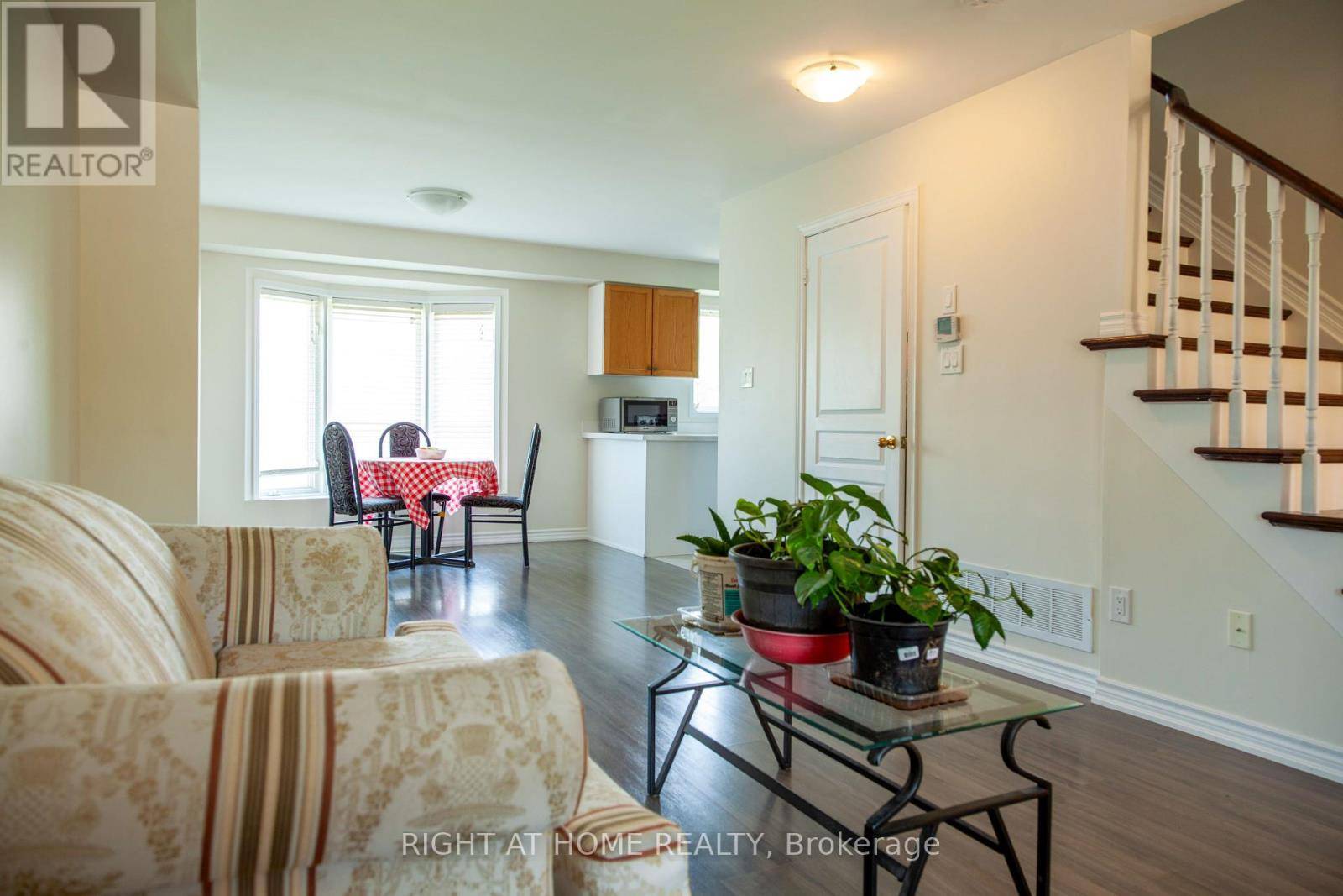 Barrie (east Bayfield), ON L4M6T9,68 TREVINO CIRCLE