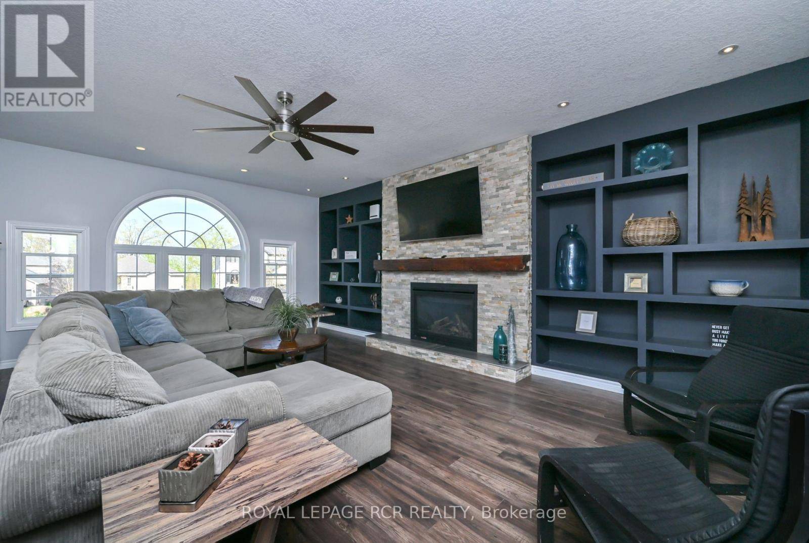 Barrie (little Lake), ON L4M0C5,24 TASCONA COURT