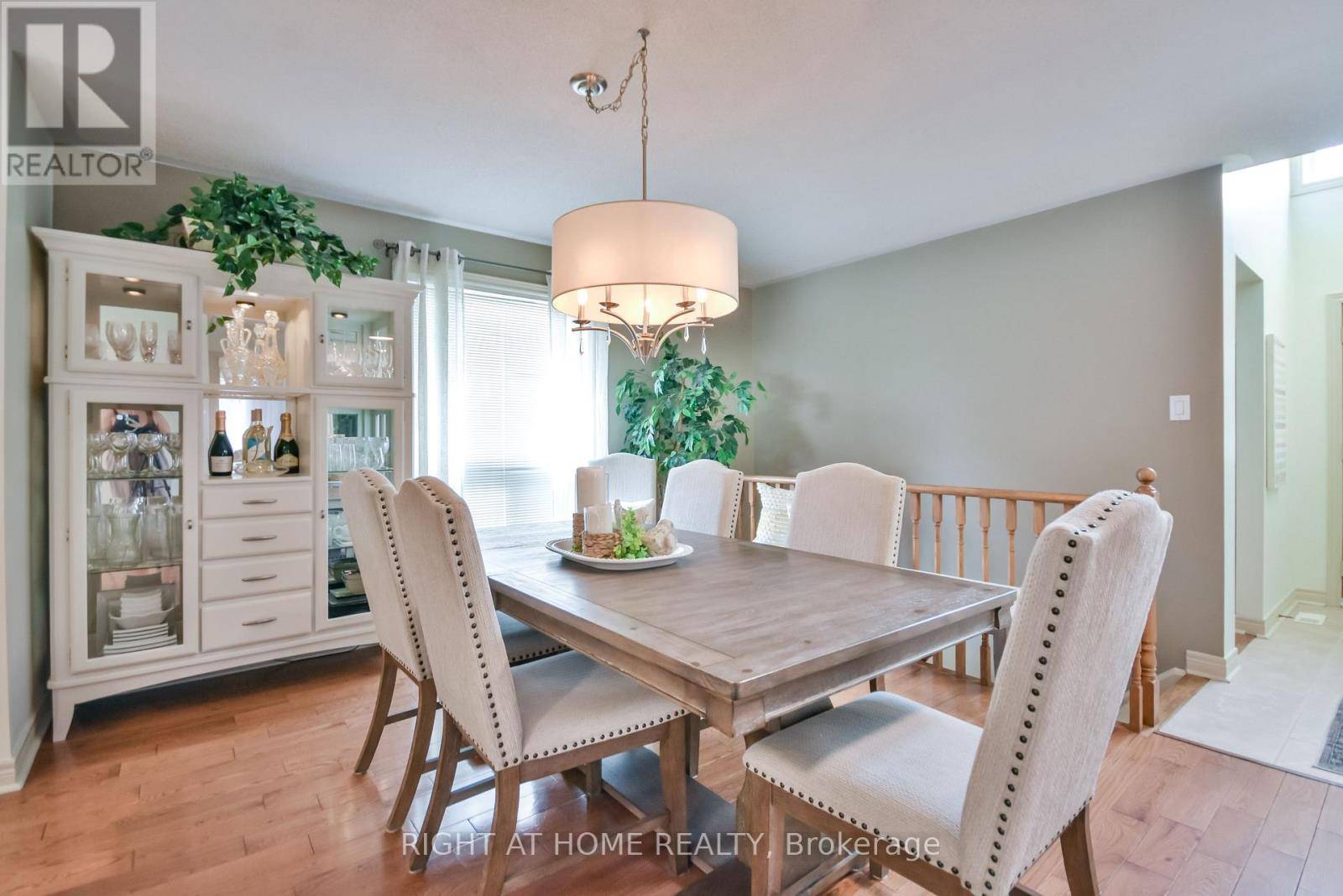 Barrie (east Bayfield), ON L4M6V5,13 COUPLES COURT