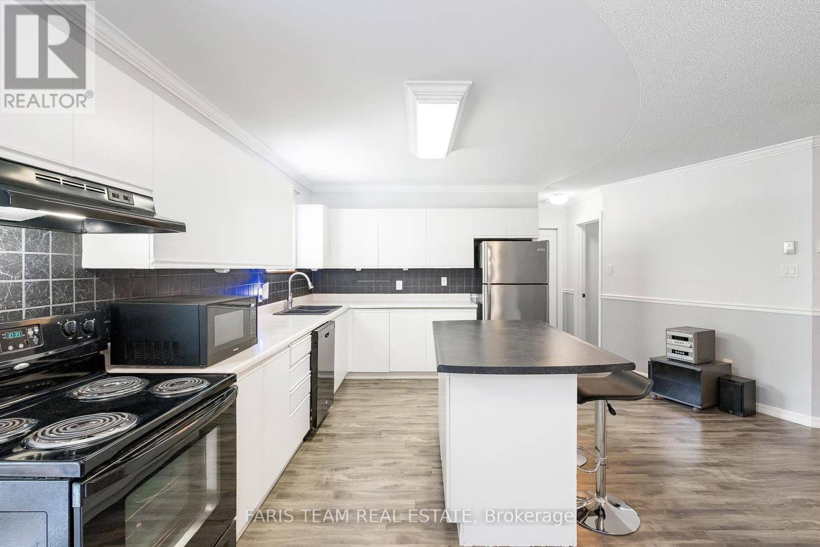Wasaga Beach, ON L9Z2K7,891 River RD West #5