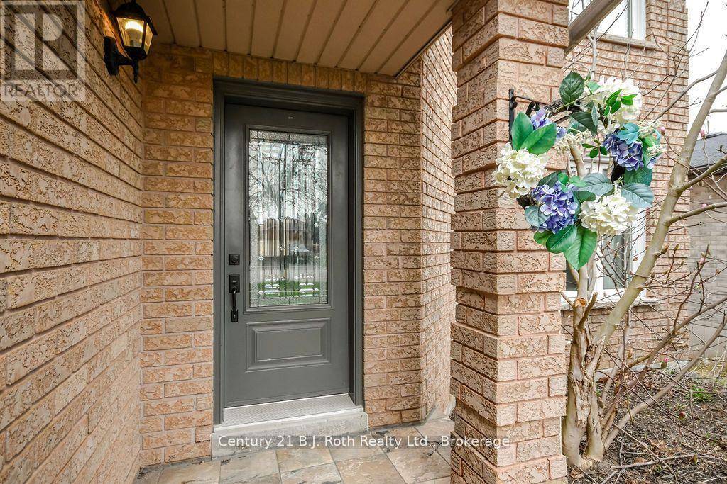 Barrie (0 West), ON L4N7C8,342 CUNDLES ROAD W