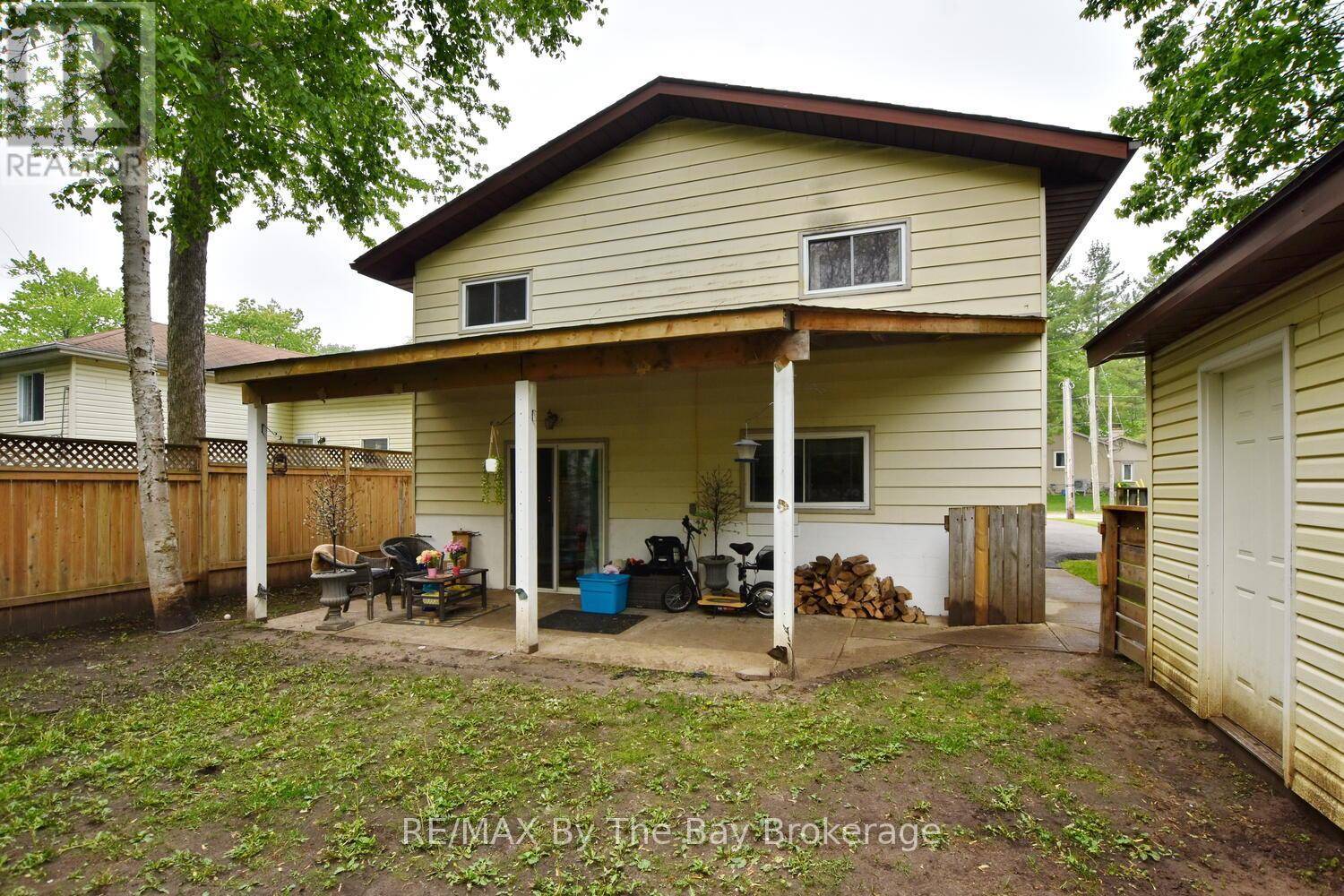 Wasaga Beach, ON L9Z2W3,11 CARIBBEAN DRIVE