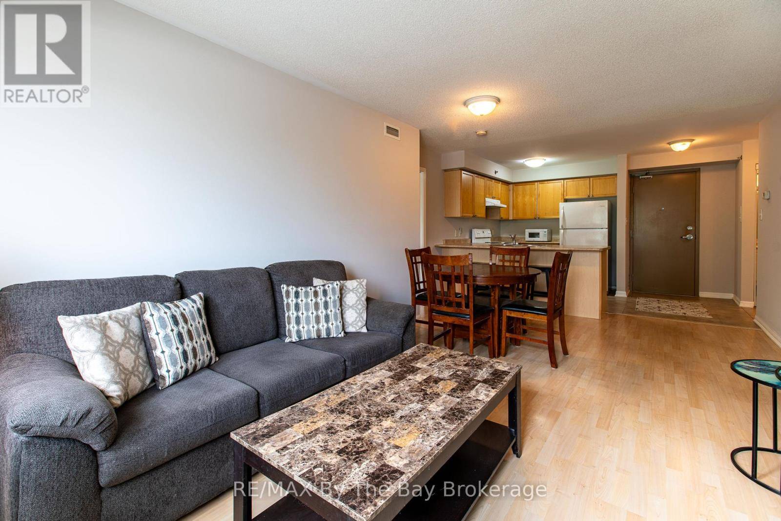 Wasaga Beach, ON L9Z0B8,16 Westbury RD #211
