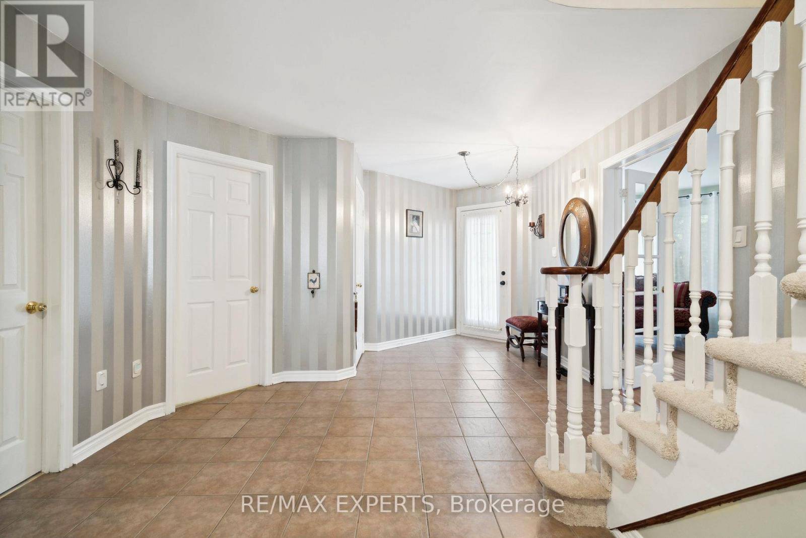 Barrie (ardagh), ON L4N0J7,5 KELSEY CRESCENT