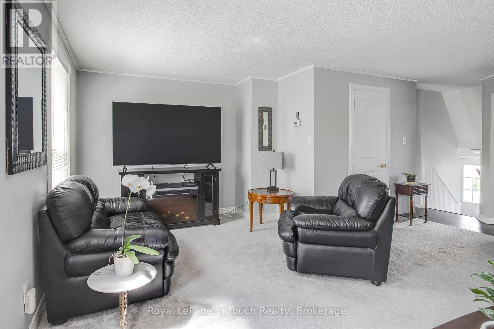 Barrie (allandale Centre), ON L4N3E9,233 Innisfil ST #4
