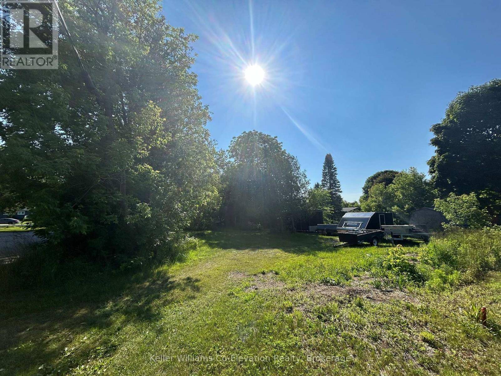 Tay (waubaushene), ON L0K2C0,150 AMANDA STREET