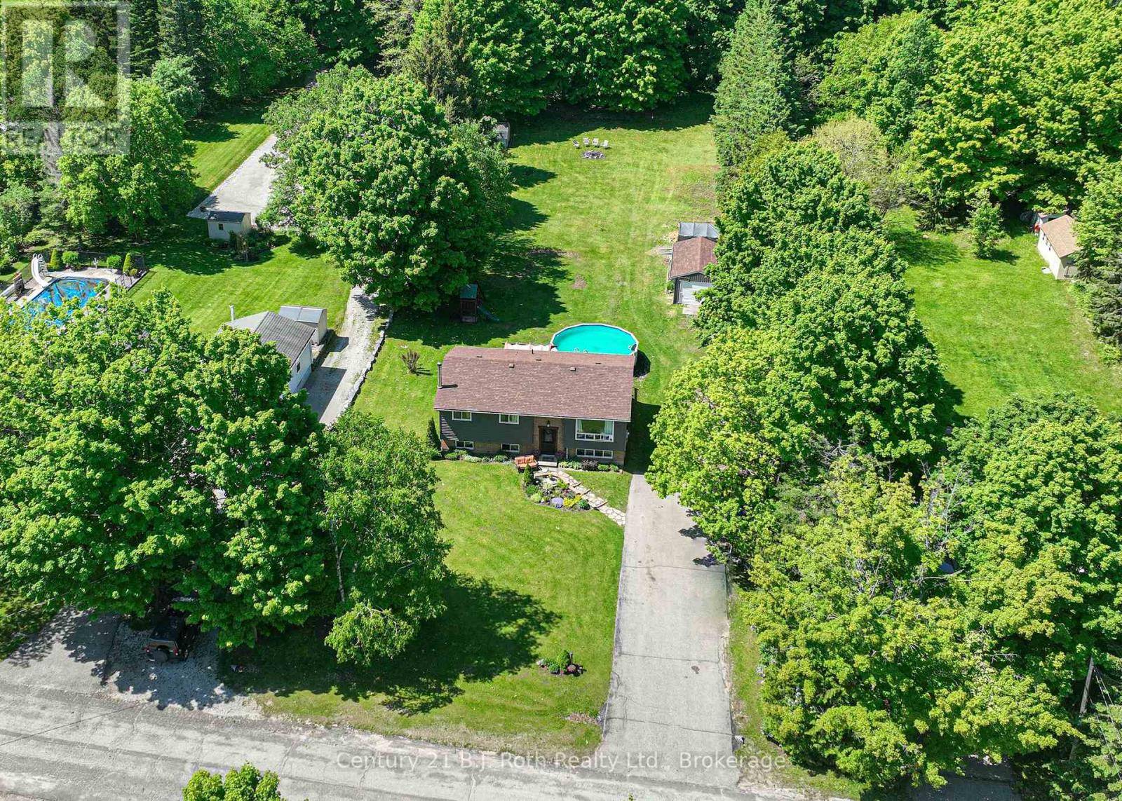Oro-medonte, ON L0K1E0,10 CONDER DRIVE