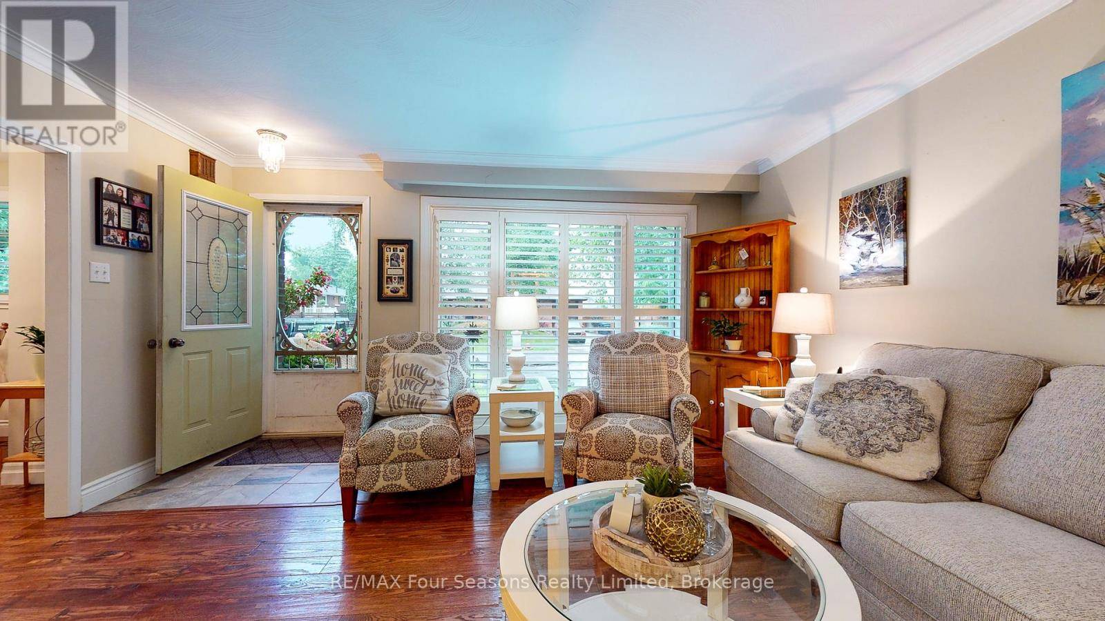 Collingwood, ON L9Y3B7,19 CLARKSON CRESCENT