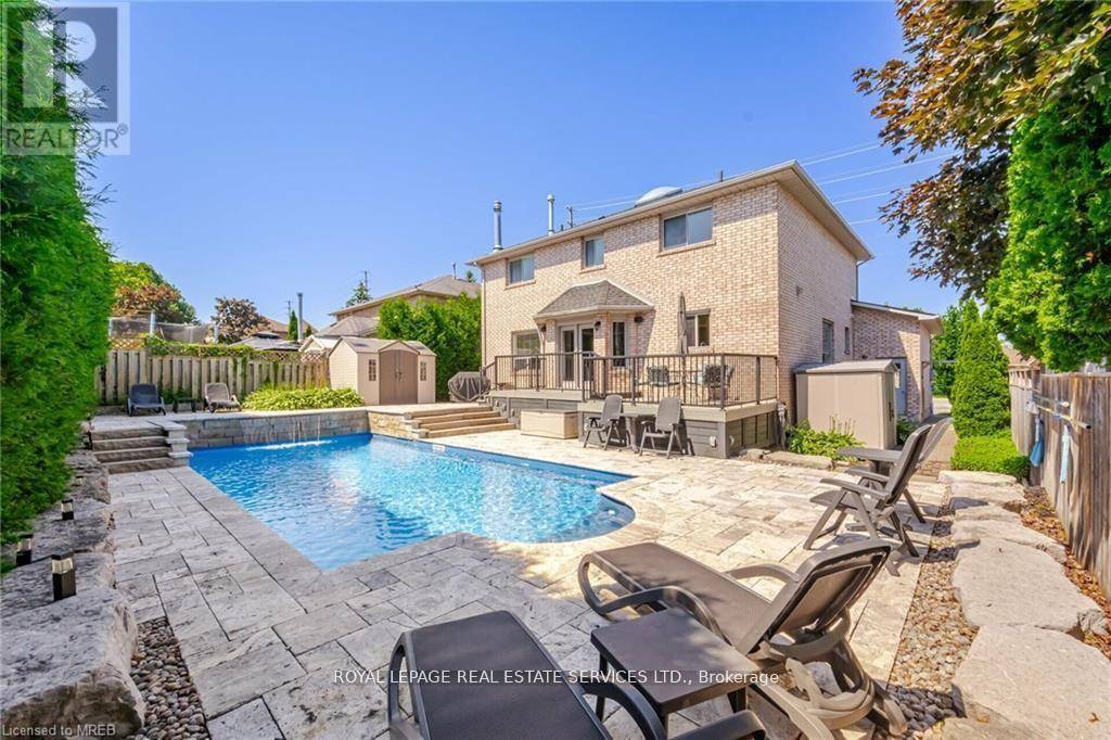 Barrie (ardagh), ON L4N6Y6,125 FERNDALE DRIVE S