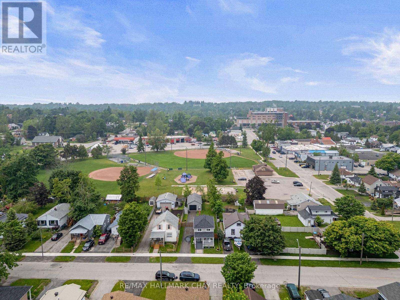 Orillia, ON L3V2T1,208 ELMER PARK