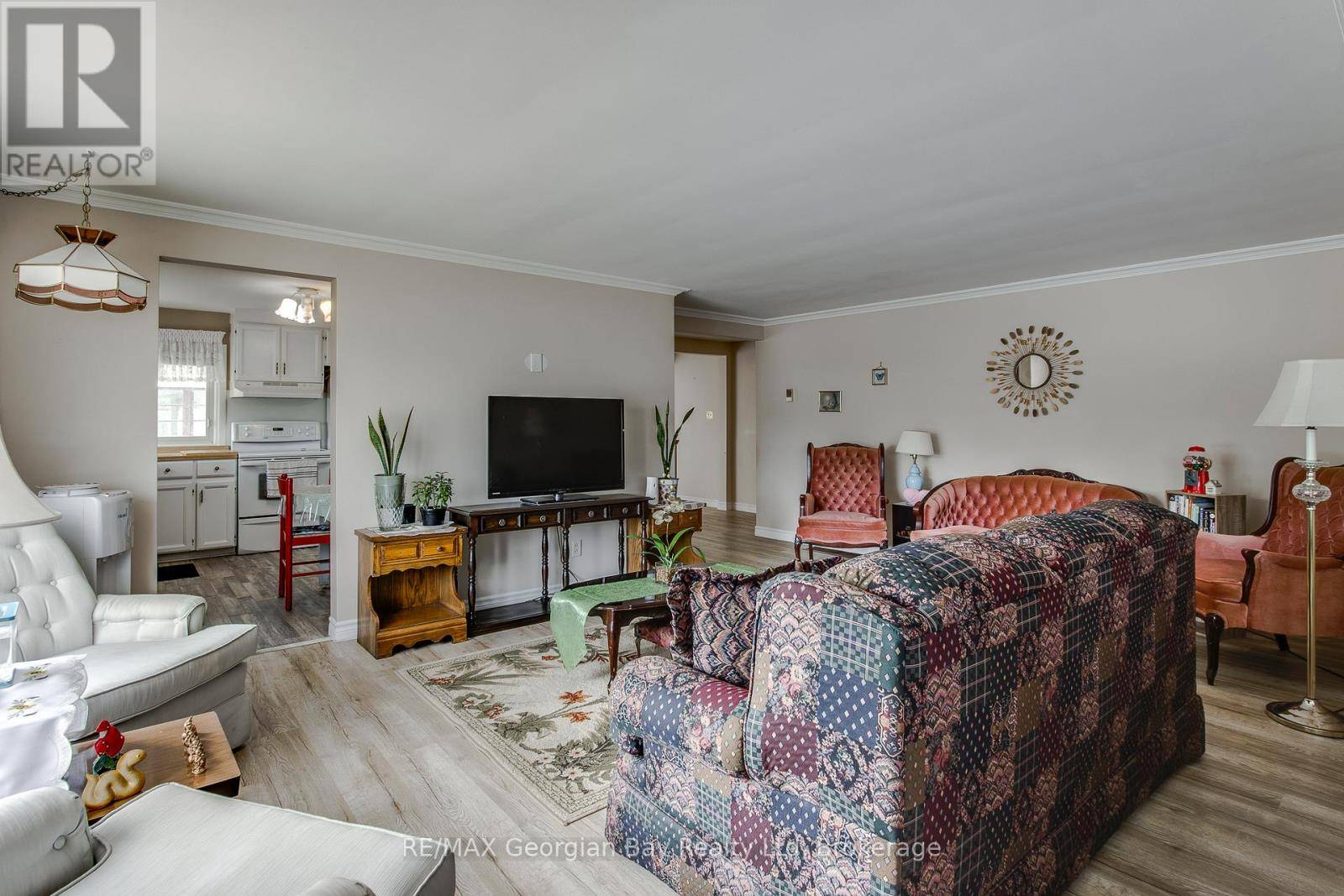 Midland, ON L4R1R3,586 DOMINION AVENUE