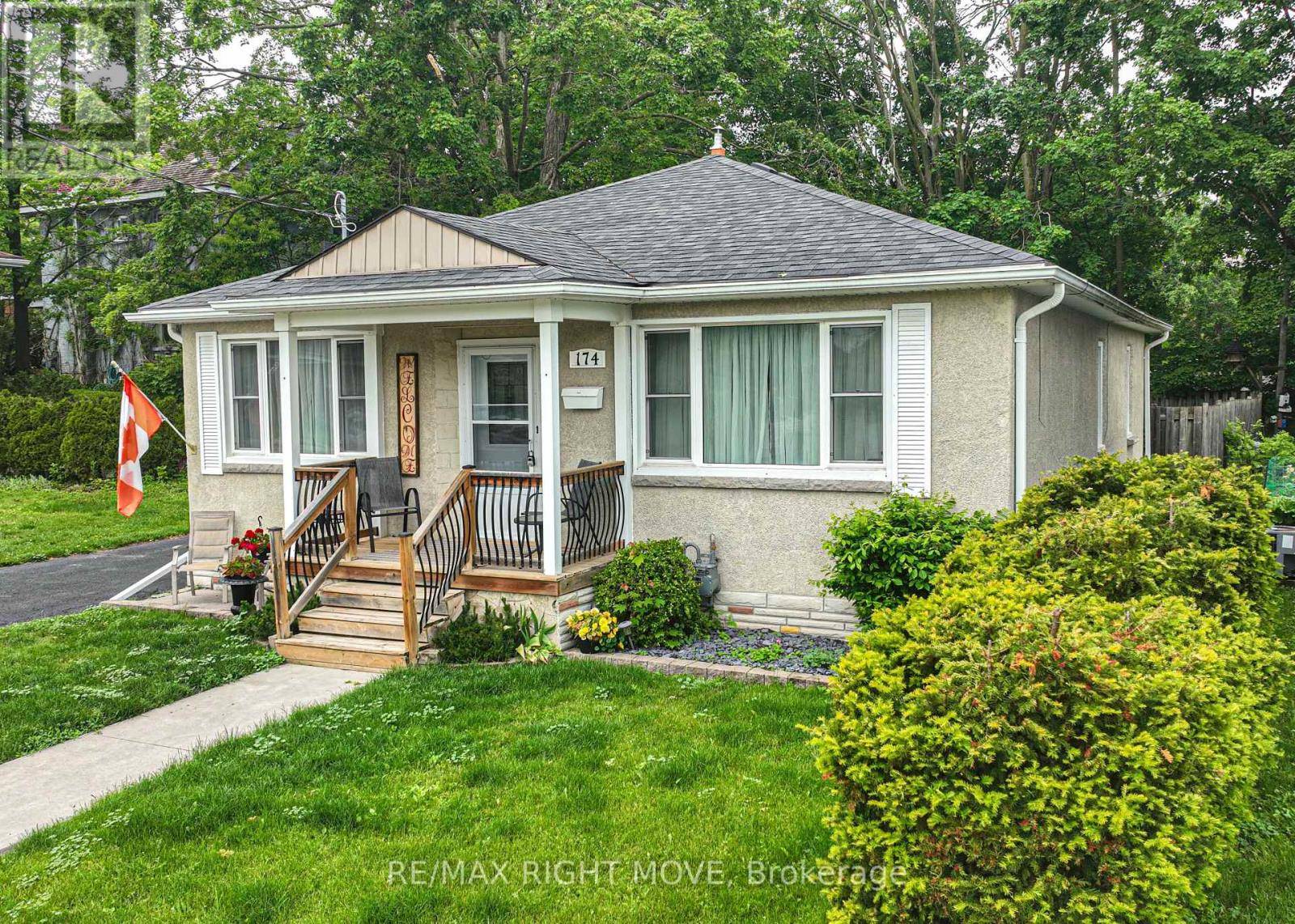 Orillia, ON L3V2E1,174 CEDAR STREET