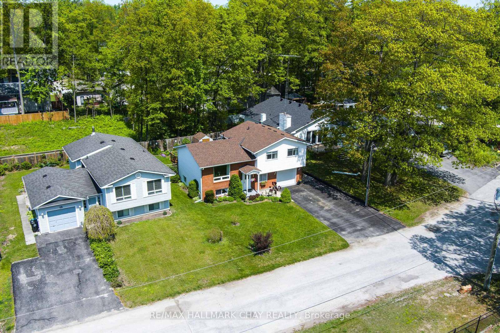 Wasaga Beach, ON L9Z2S3,15 OAKTREE COURT