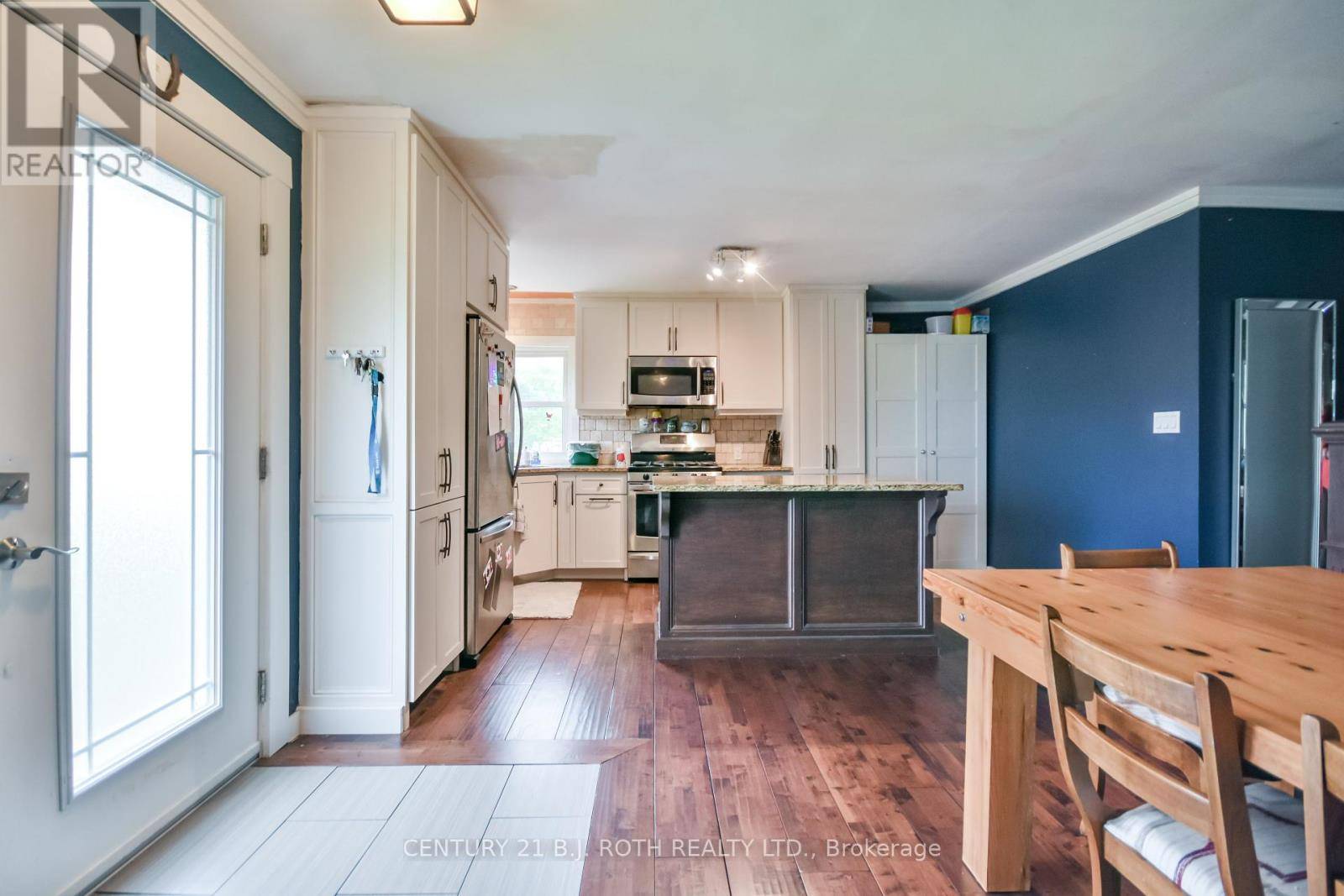 Orillia, ON L3V4M7,13 FITTON HEIGHTS