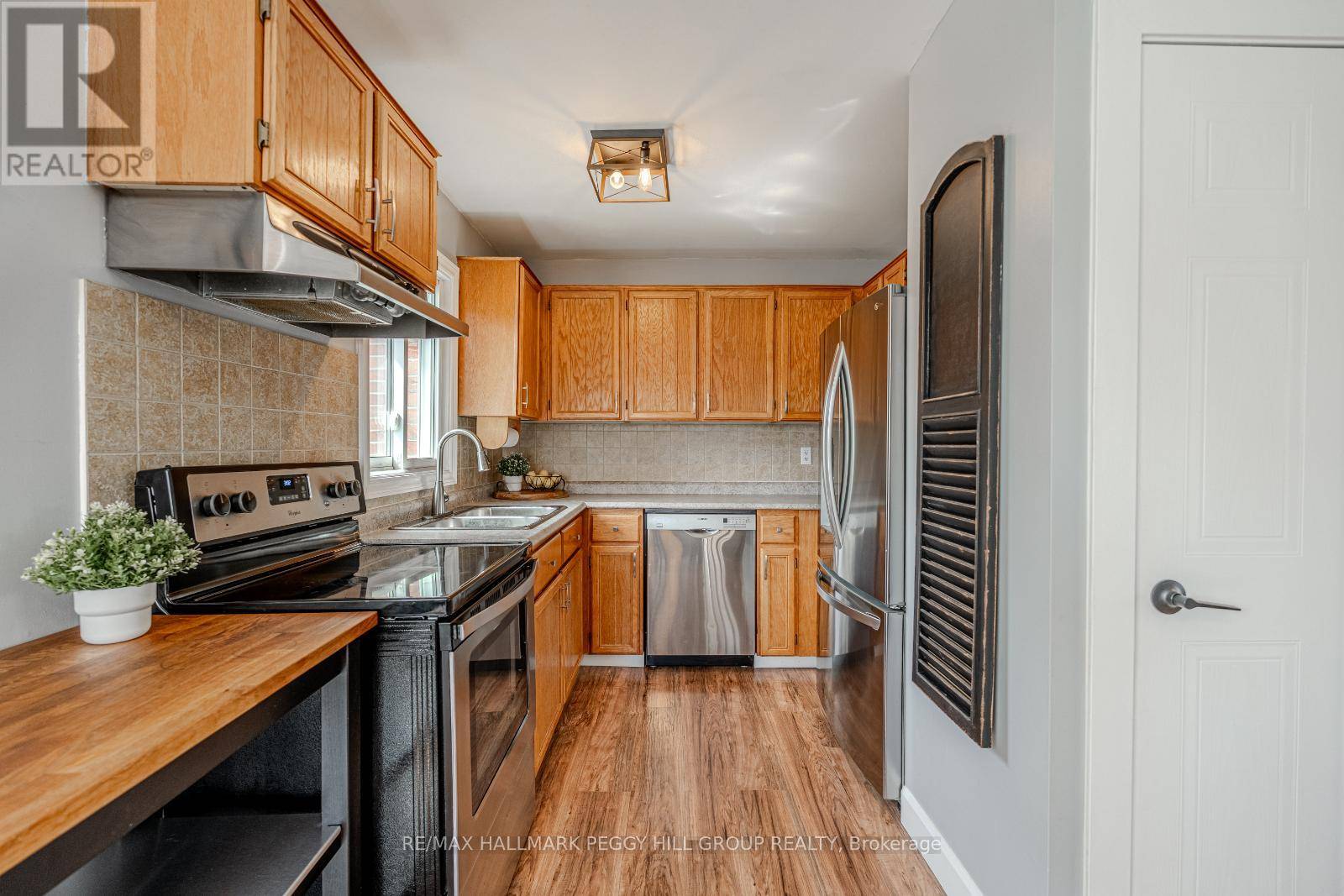 Barrie (west Bayfield), ON L4N6Z6,40 GRASETT CRESCENT