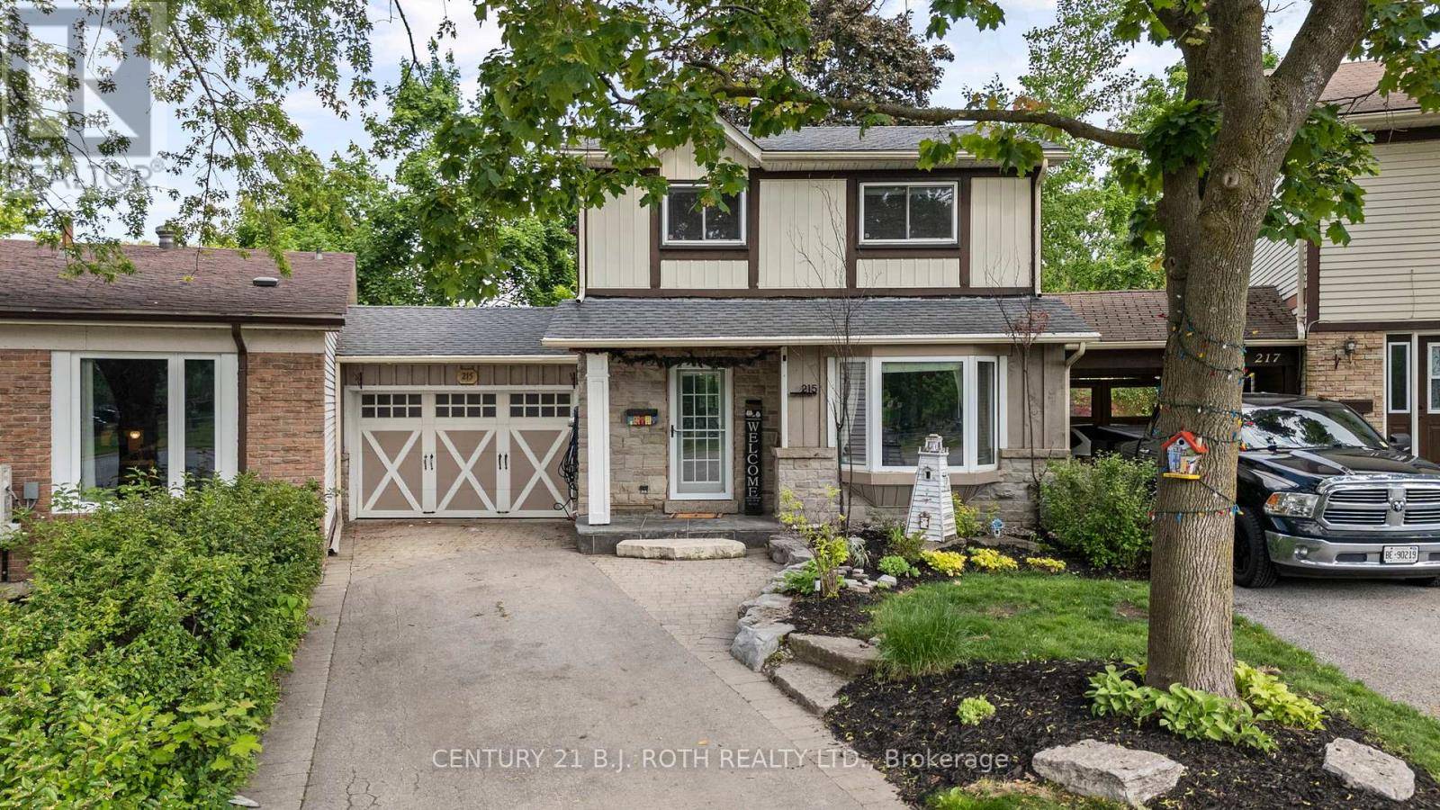 Barrie (west Bayfield), ON L4N4Y2,215 CUNDLES ROAD W