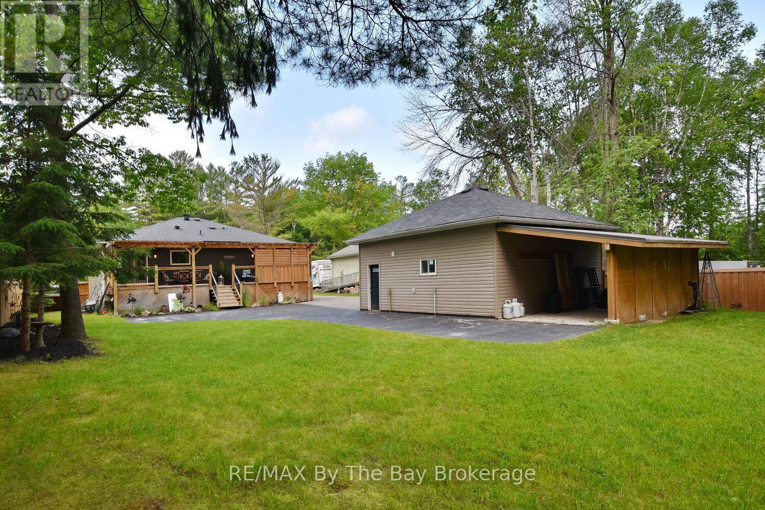 Wasaga Beach, ON L9Z1Z9,75 40TH STREET S