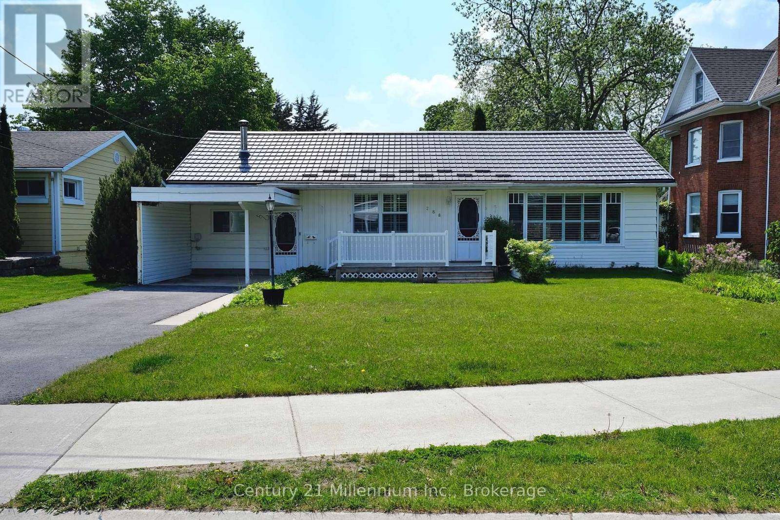 Collingwood, ON L9Y3T3,288 NAPIER STREET
