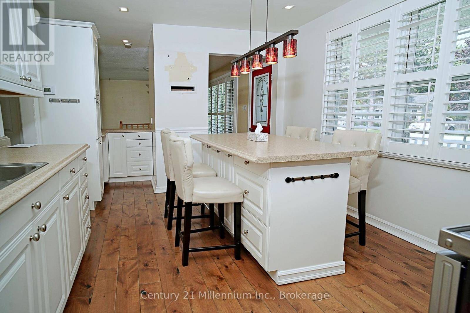 Collingwood, ON L9Y3T3,288 NAPIER STREET