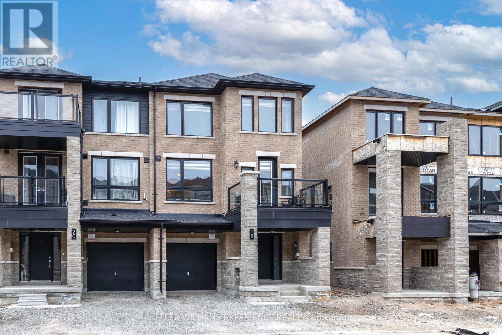 Barrie (innis-shore), ON L9J0N4,18 RED MAPLE LANE