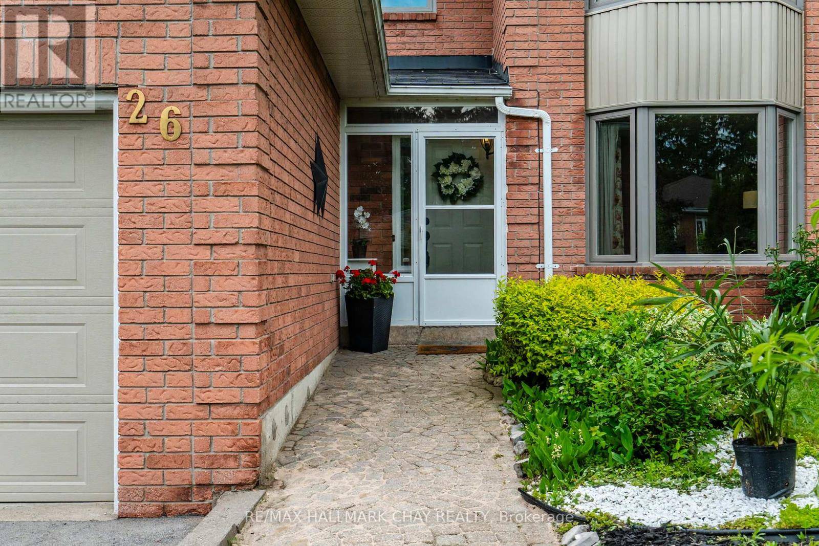 Barrie (letitia Heights), ON L4N6C9,26 KENNY CRESCENT