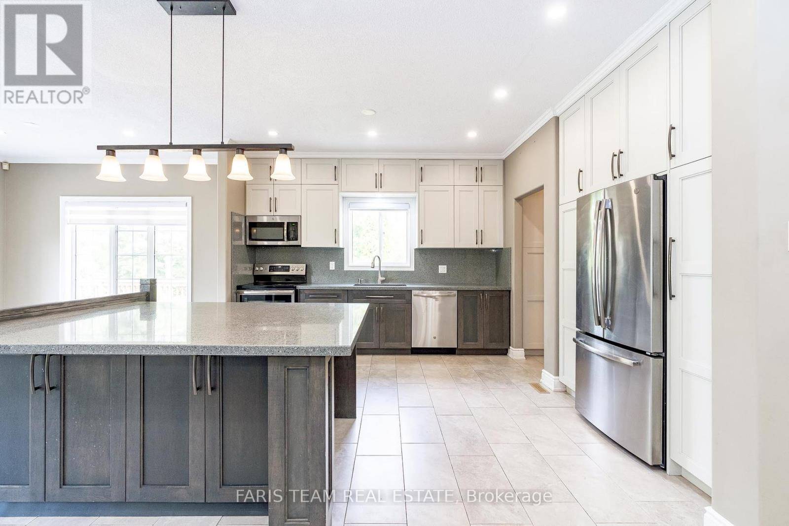 Barrie (bayshore), ON L4N9K5,46 KELL PLACE