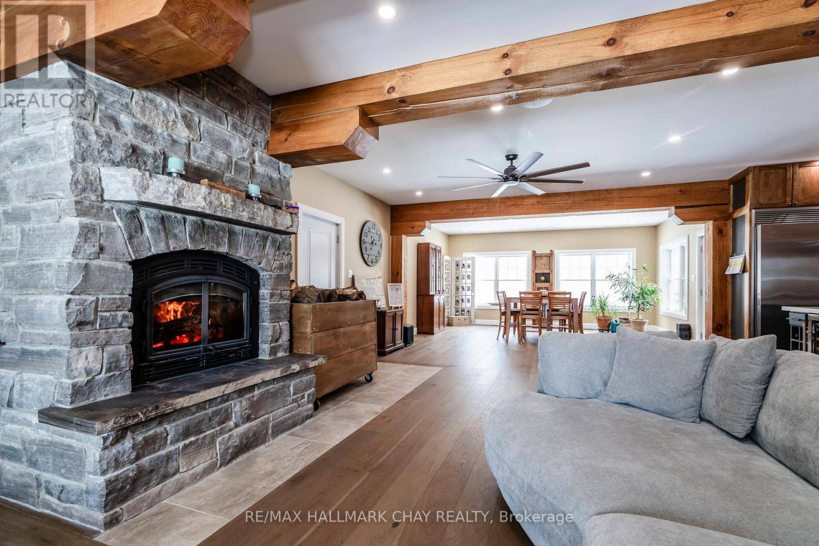 Springwater, ON L9X1L7,2091 DWYER ROAD
