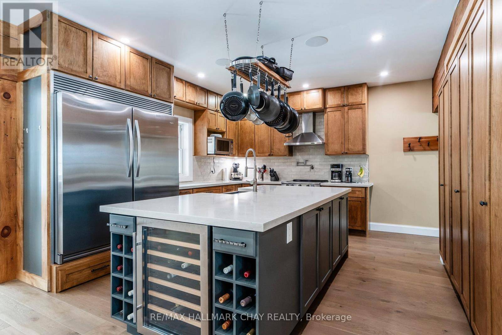 Springwater, ON L9X1L7,2091 DWYER ROAD