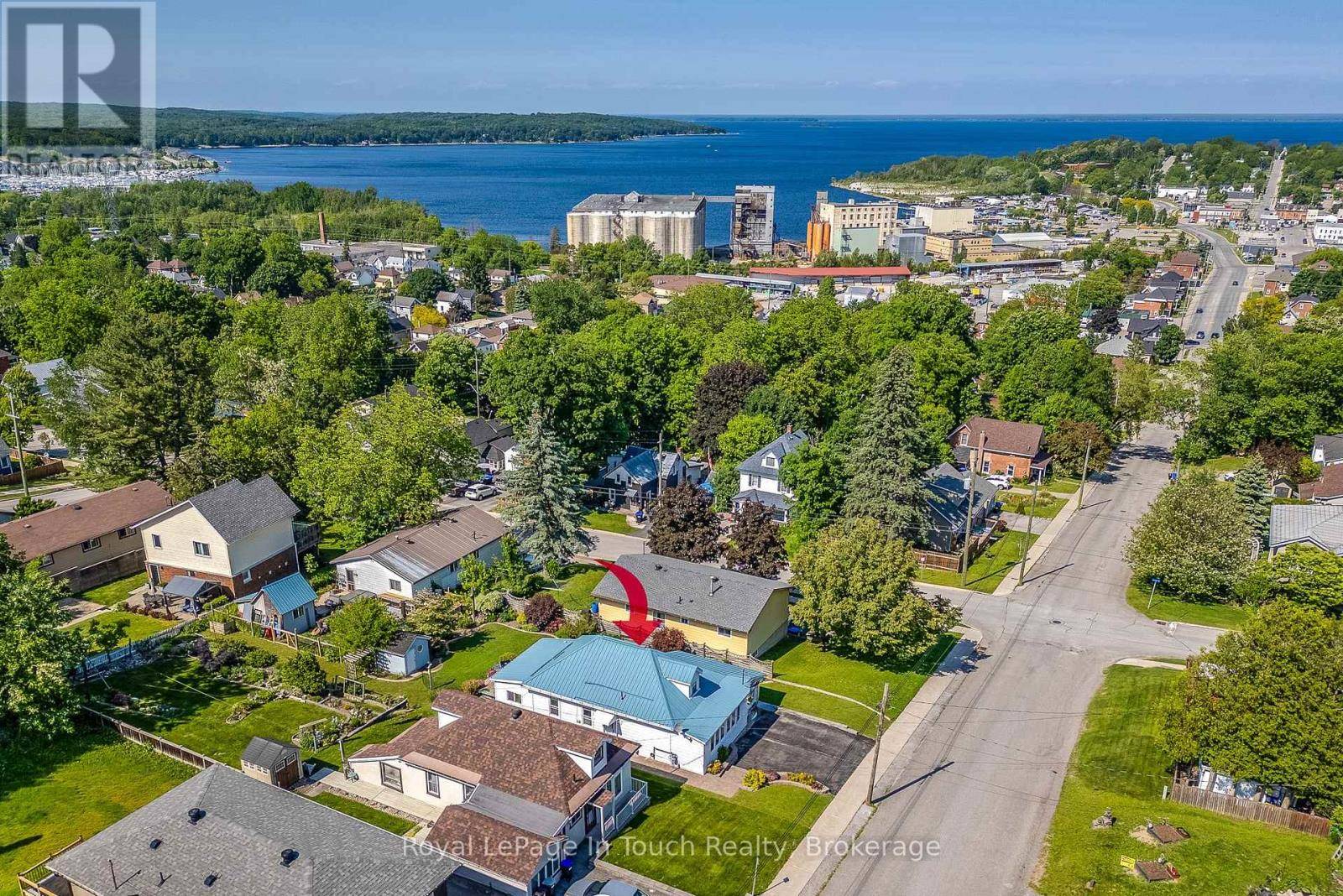 Midland, ON L4R1M2,710 BAY STREET
