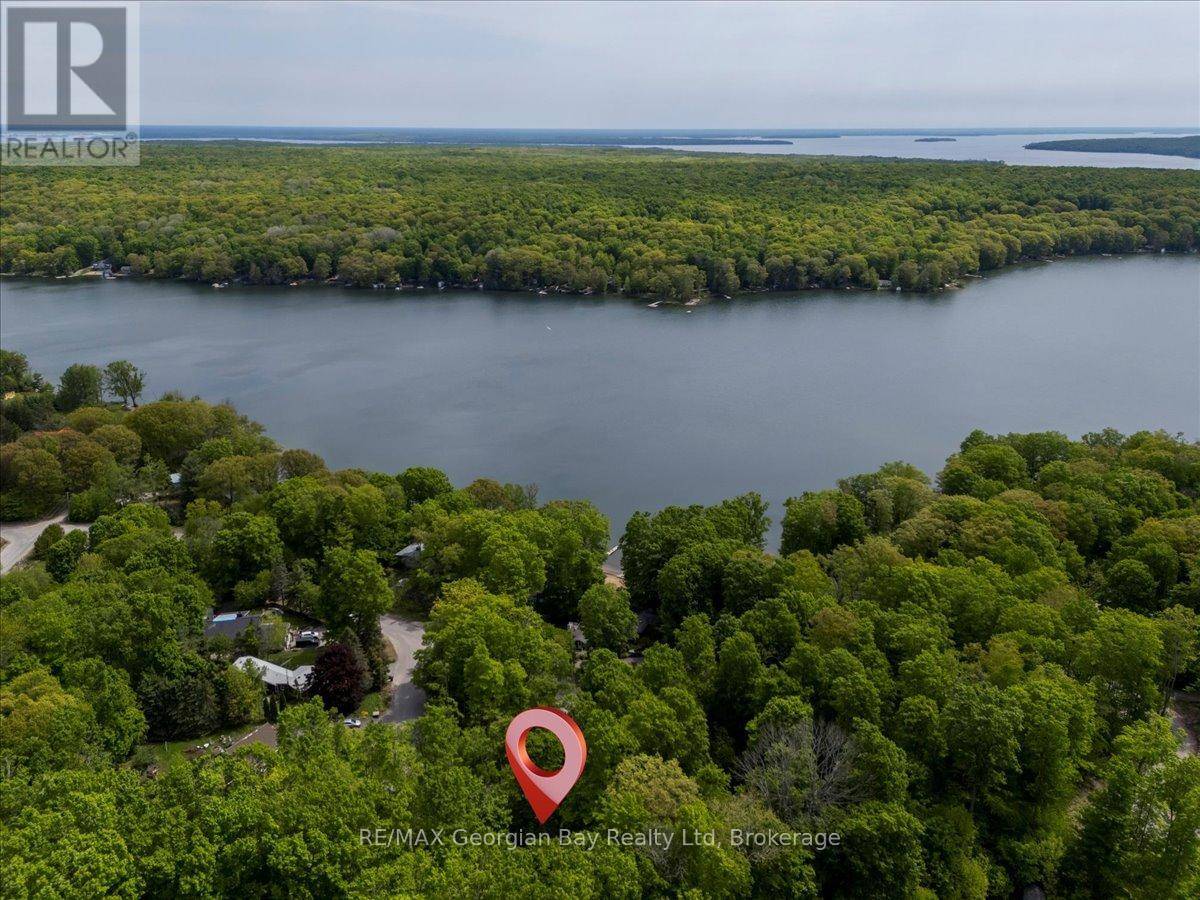 Tiny, ON L9M1R2,31 LAKEVIEW CRESCENT