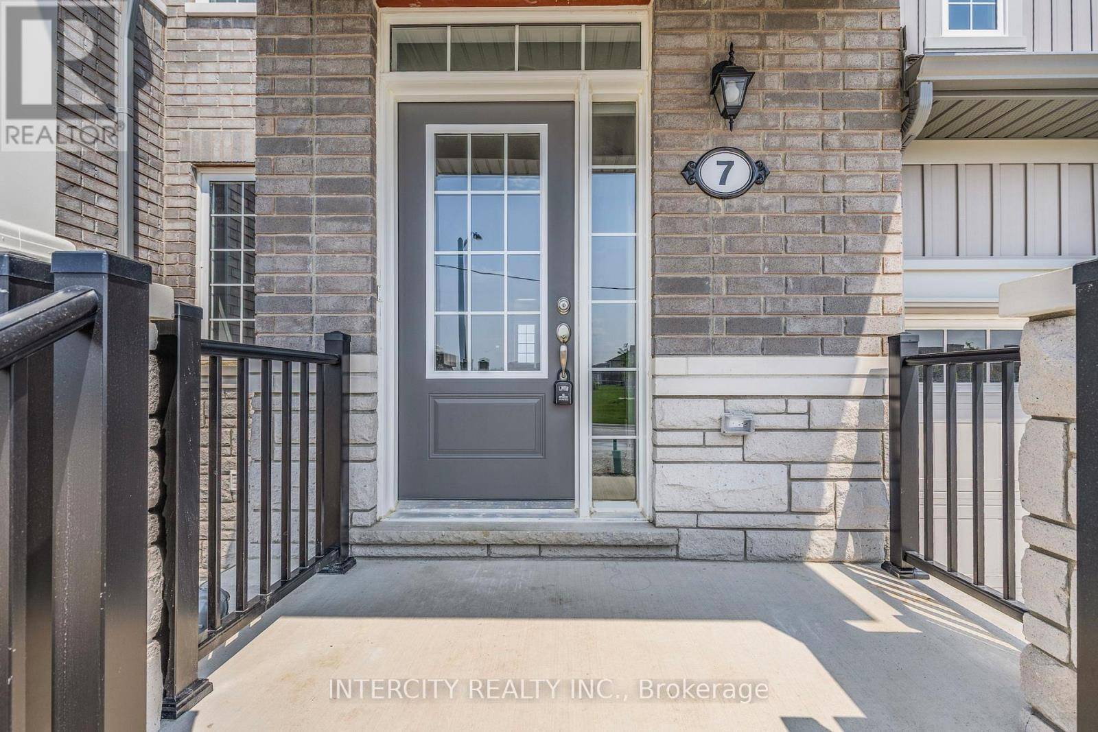 Wasaga Beach, ON L9R0M2,7 AVALON DRIVE