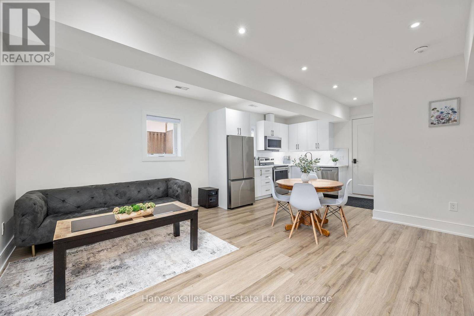 Collingwood, ON L9Y2B2,297 Seventh ST #Unit C
