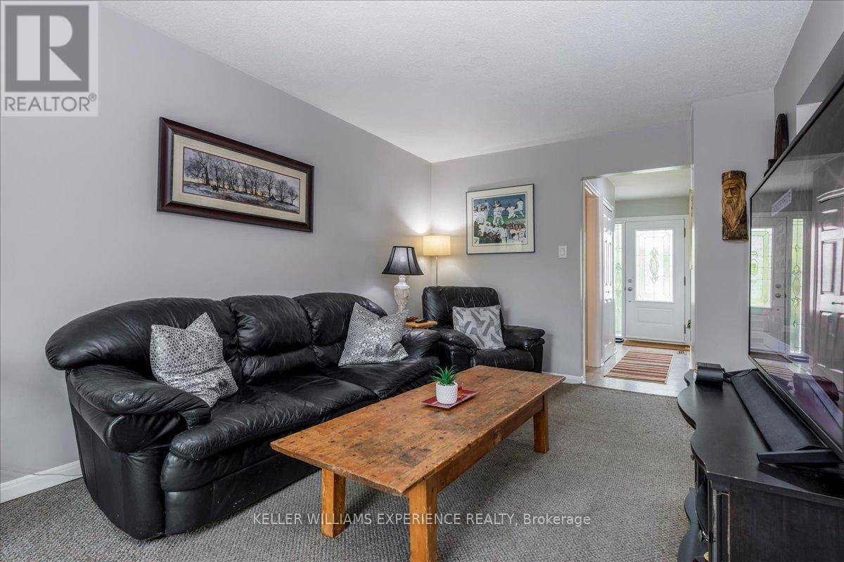 Barrie (letitia Heights), ON L4N4T7,88 CHAUCER CRESCENT