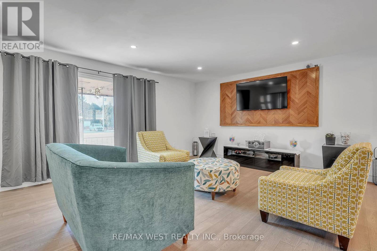 Springwater (elmvale), ON L0L1P0,6098 VASEY ROAD