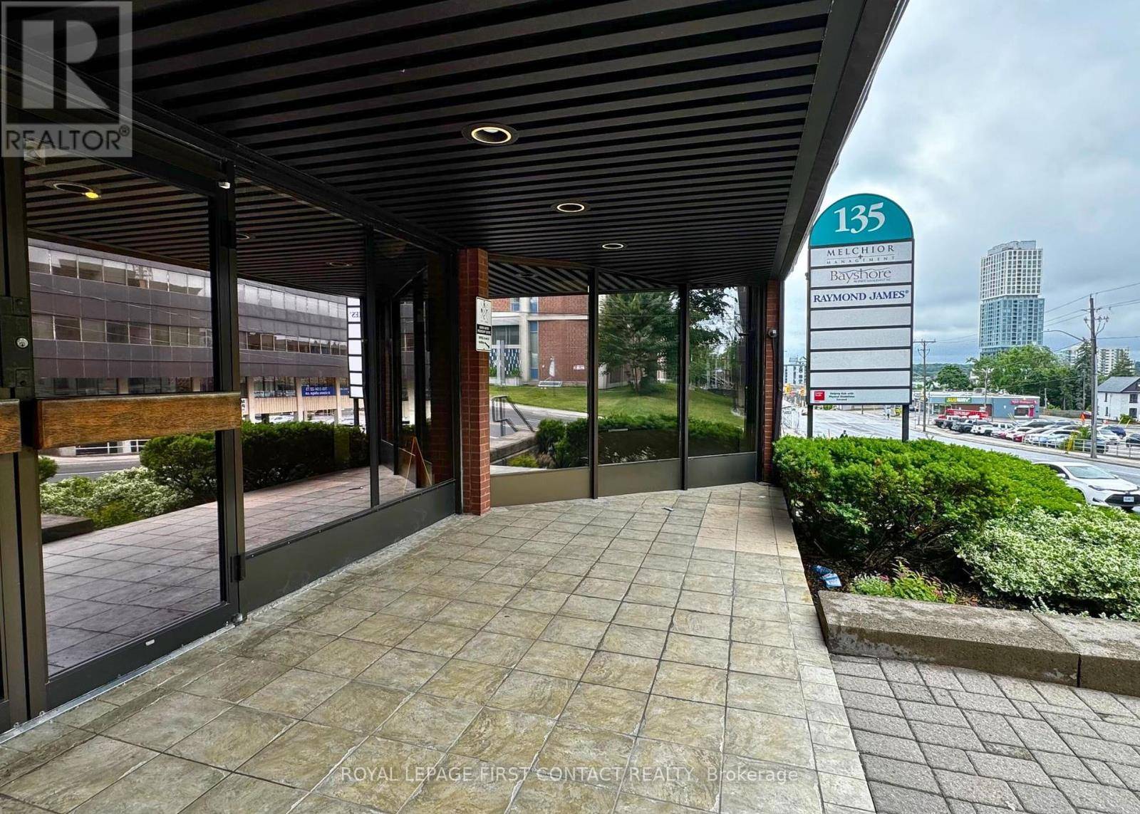 Barrie (city Centre), ON L4M3B3,135 Bayfield ST #201/202