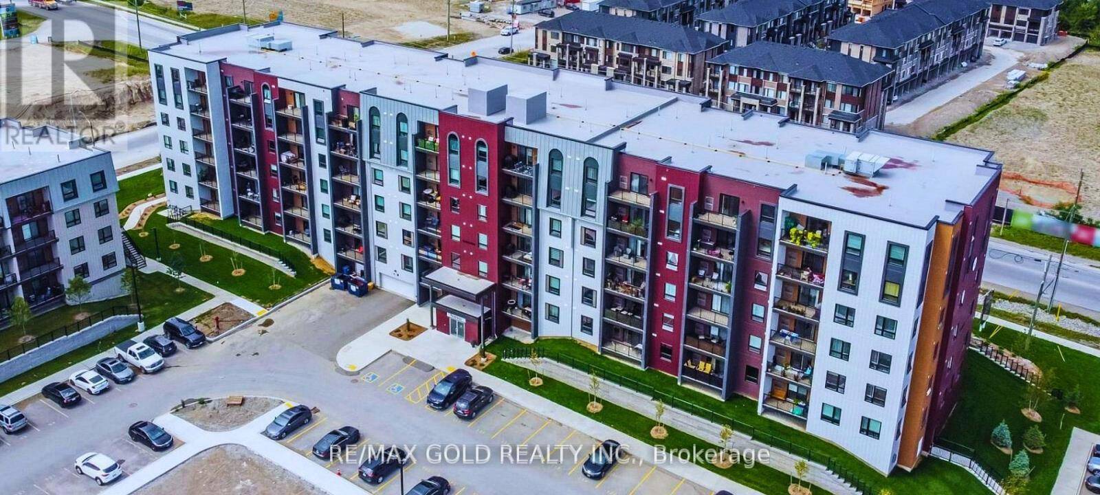 Barrie (innis-shore), ON L9J0M2,4 Spice WAY #504