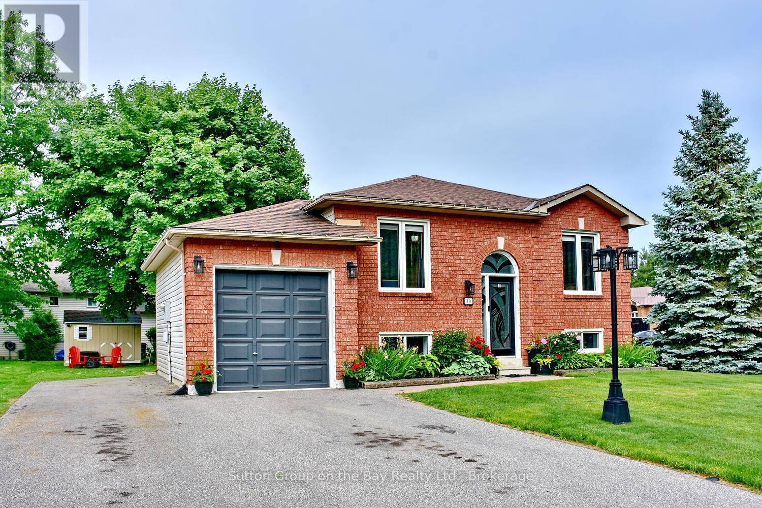 Wasaga Beach, ON L9Z1L6,30 ACORN CRESCENT