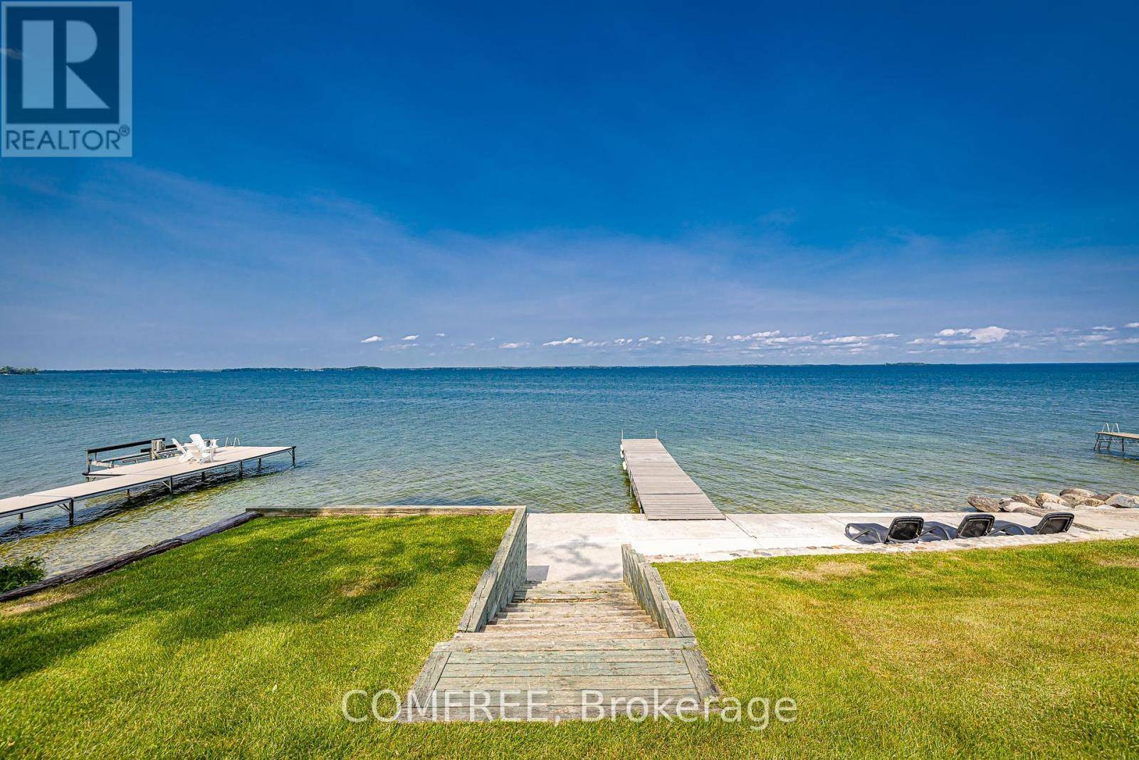 Oro-medonte, ON L3V0R8,901 WOODLAND DRIVE