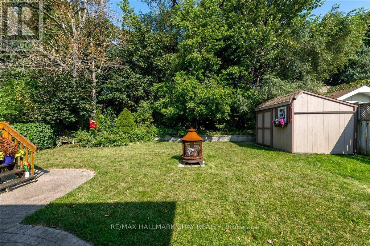 Barrie (allandale Heights), ON L4N6J3,114 CHIEFTAIN CRESCENT