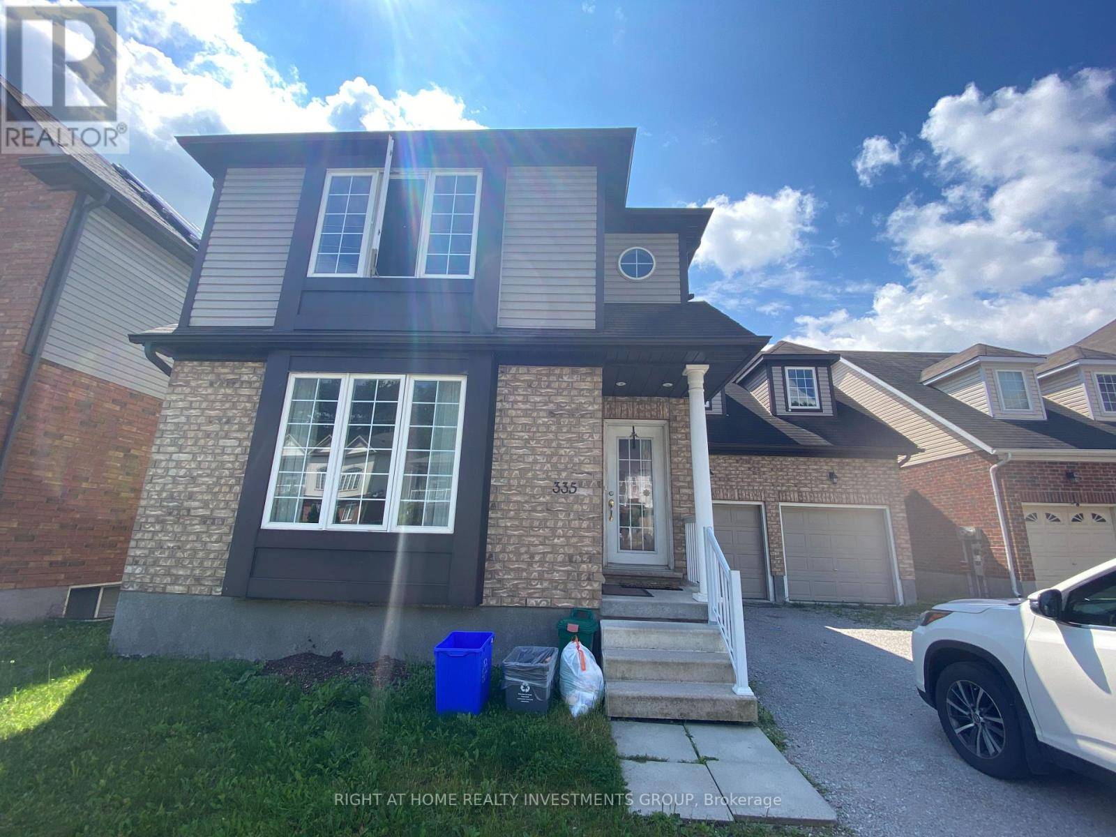 Barrie (edgehill Drive), ON L4N9X5,335 Edgehill DR #A-
