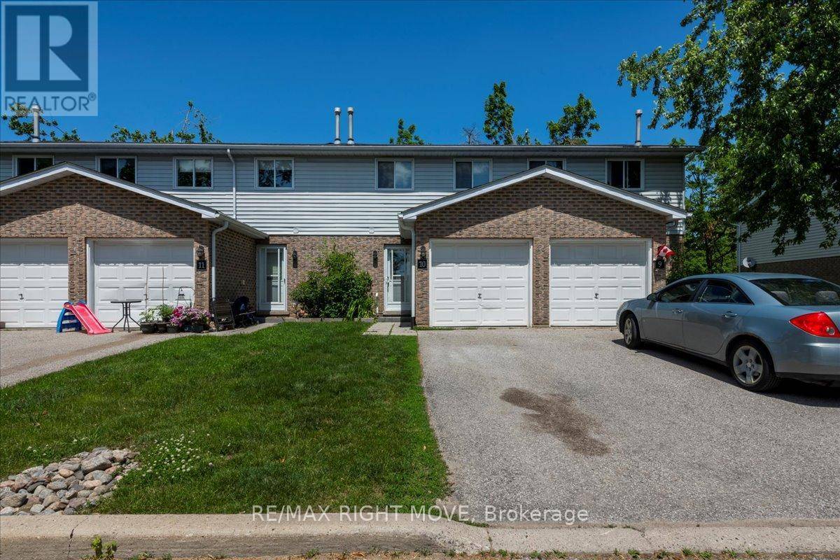 Orillia, ON L3V7P4,325 West ST North #10