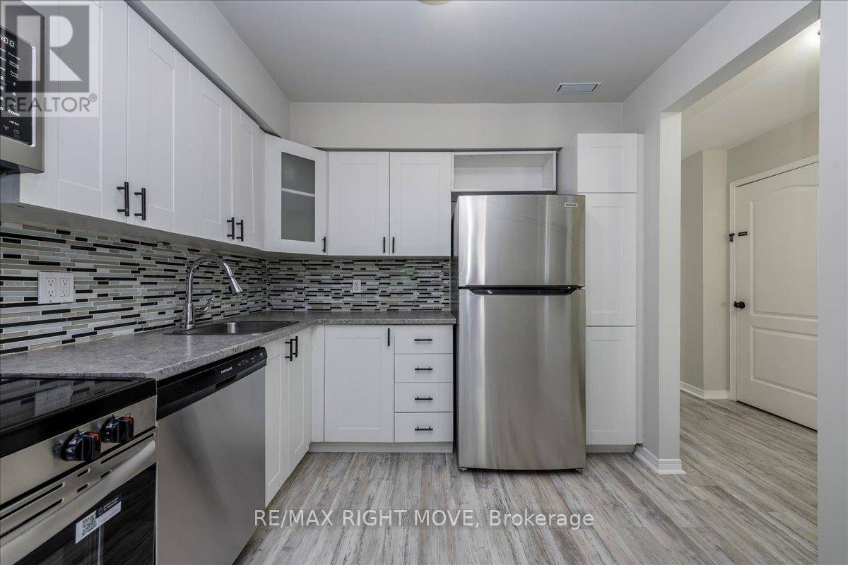 Orillia, ON L3V7P4,325 West ST North #10