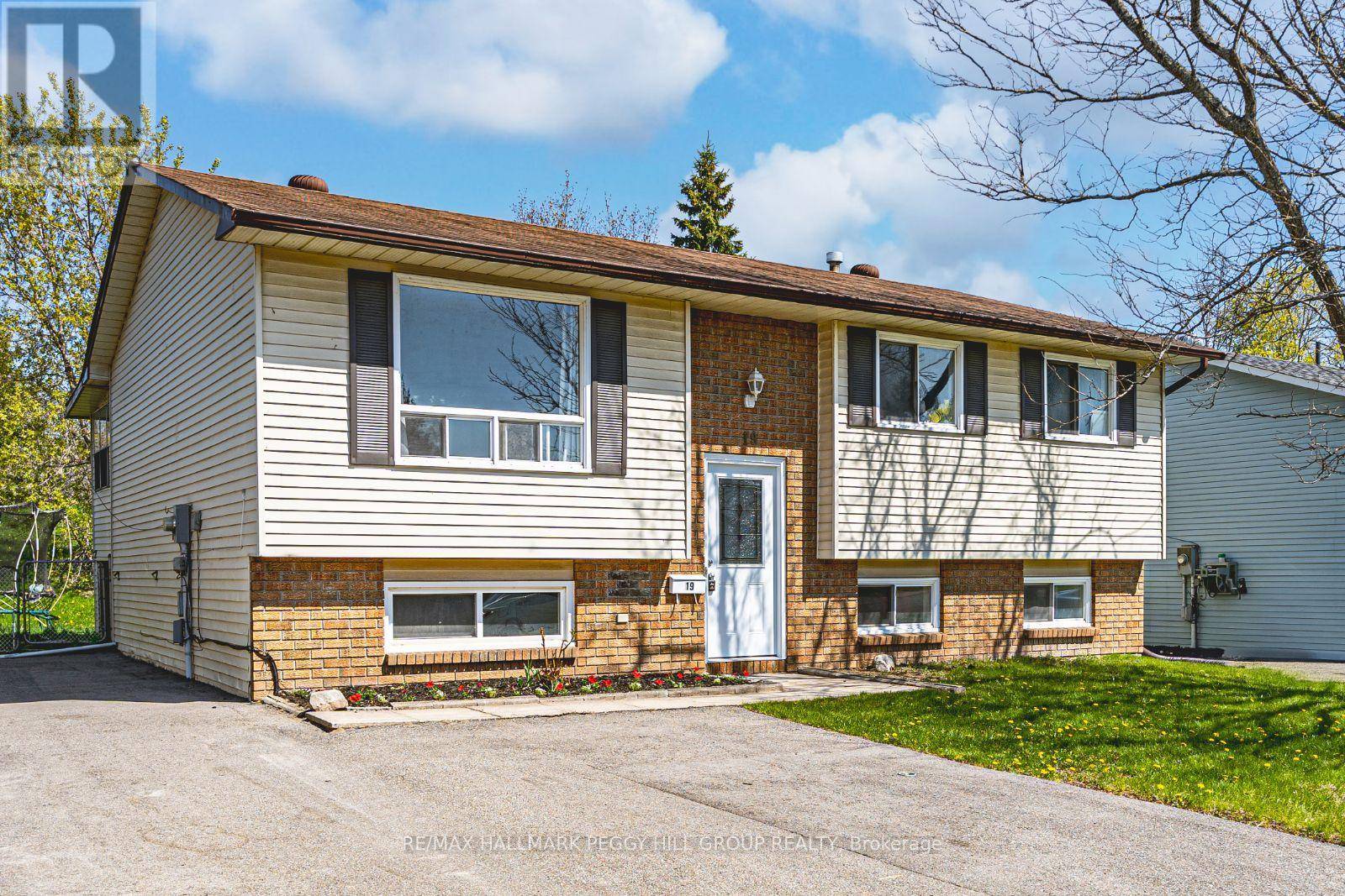 Orillia, ON L3V7K3,19 KORLEA CRESCENT