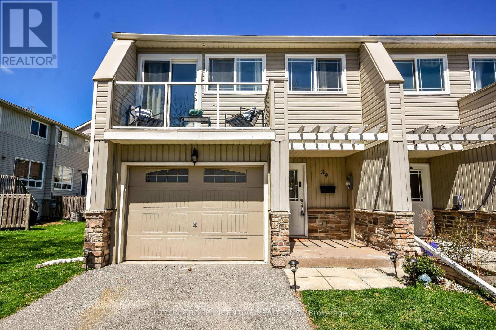 Orillia, ON L3V6T2,12 Lankin BLVD #39