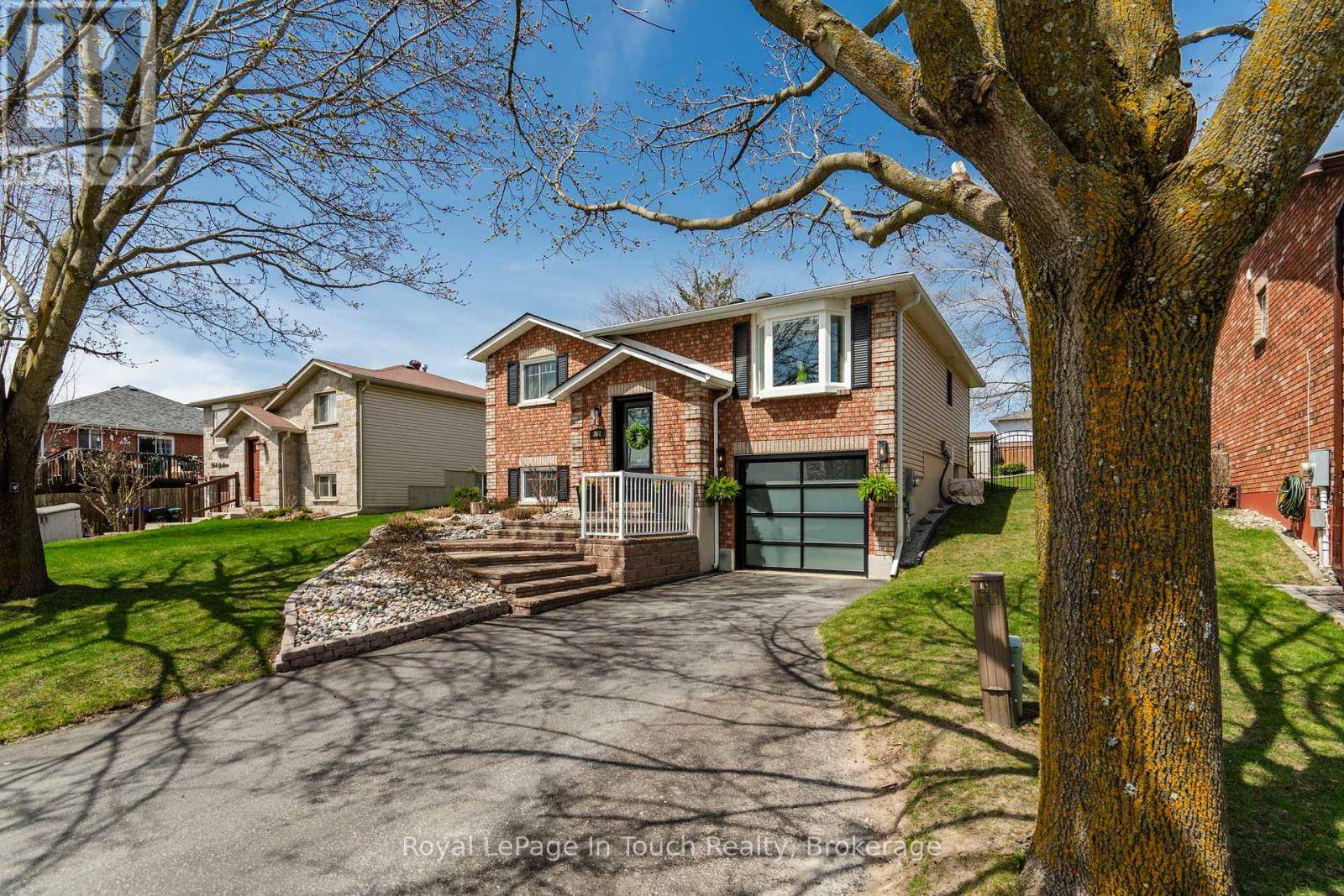 Midland, ON L4R5B2,362 GALLOWAY BOULEVARD