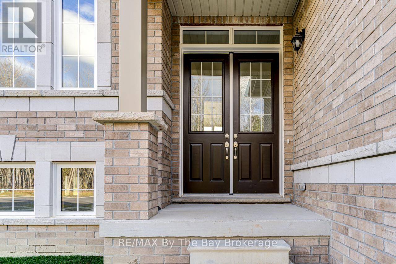 Wasaga Beach, ON L9Z0L4,162 MAPLESIDE DRIVE