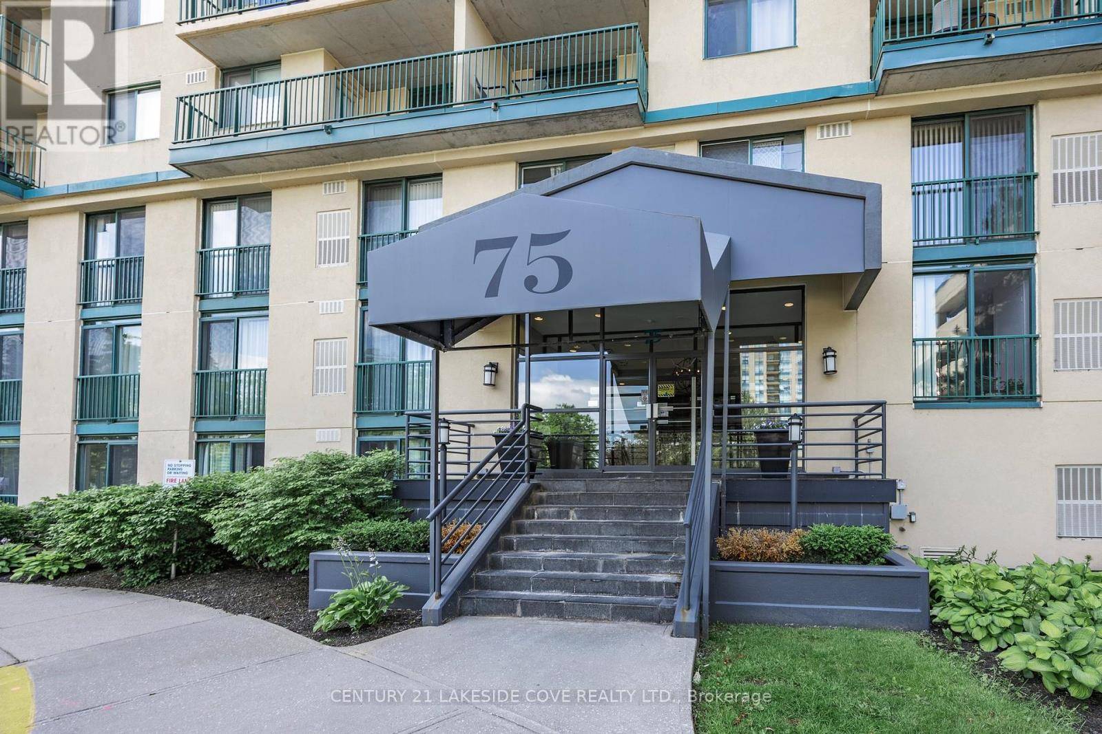 Barrie (city Centre), ON L4N7R6,75 Ellen ST South #711